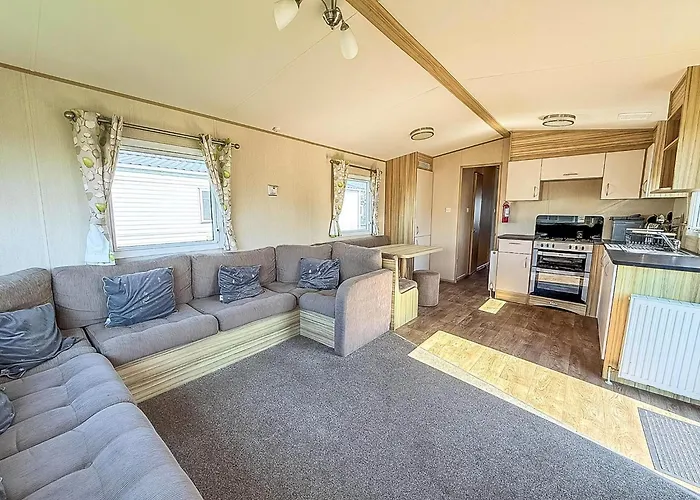 6 Berth Caravan For Hire With Wifi At Seawick Holiday Park In Essex Ref 27025Hv